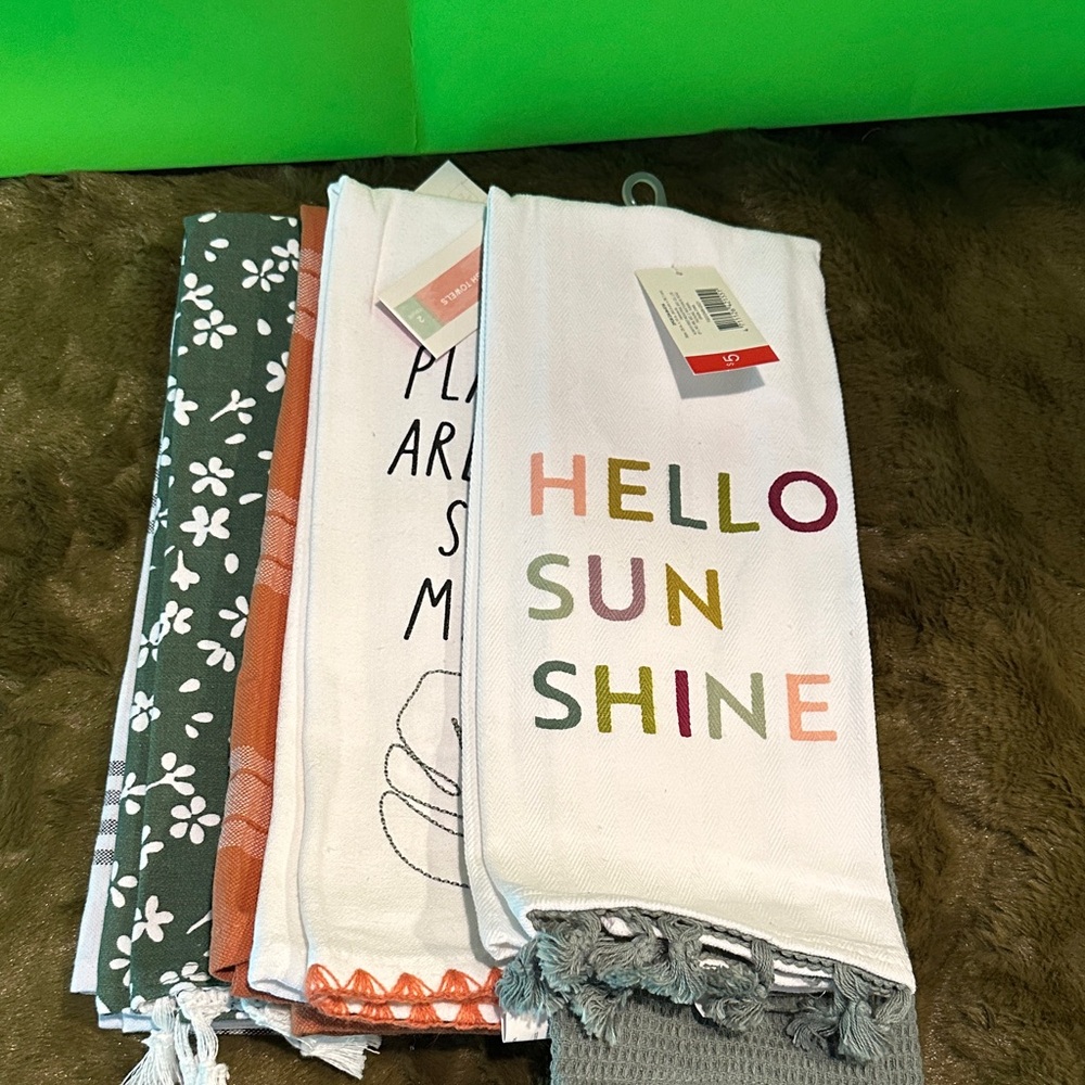 Colorful Text Hand Towels Set - Picture 9 of 9